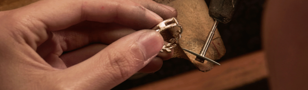 b5842d32 444c 4b54 a0f3 34ac58ea36f5